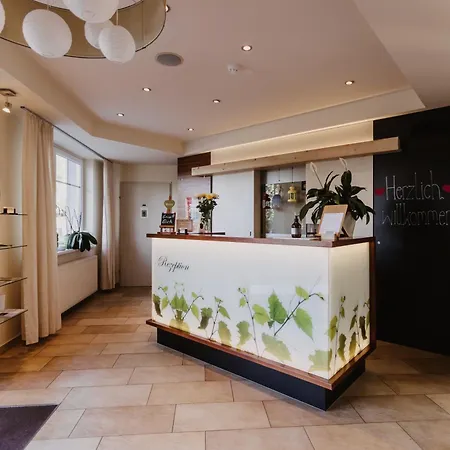 Ewitsch 13 - Garni 4* Berghausen