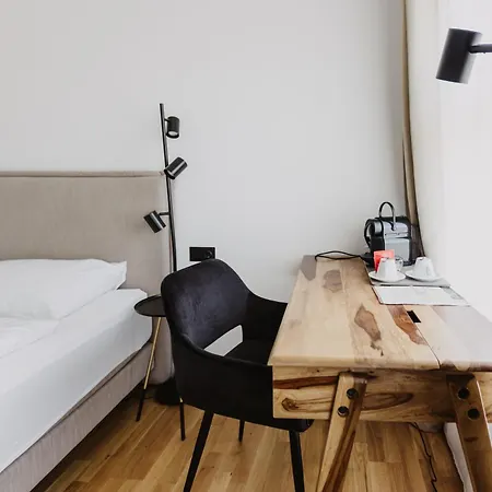 Ewitsch 13 - Hotel Garni 4*