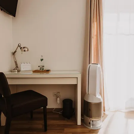 Pensión Ewitsch 13 - Garni Berghausen