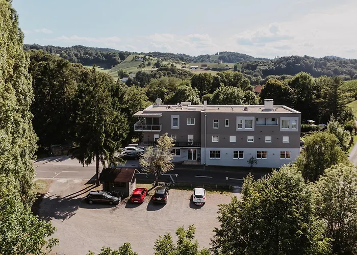 Ewitsch 13 - Garni Pensión Berghausen