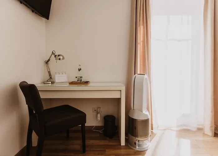 Pensión Ewitsch 13 - Garni Berghausen