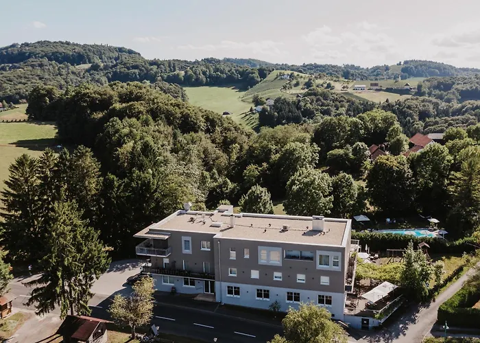 Ewitsch 13 - Garni 4* Berghausen